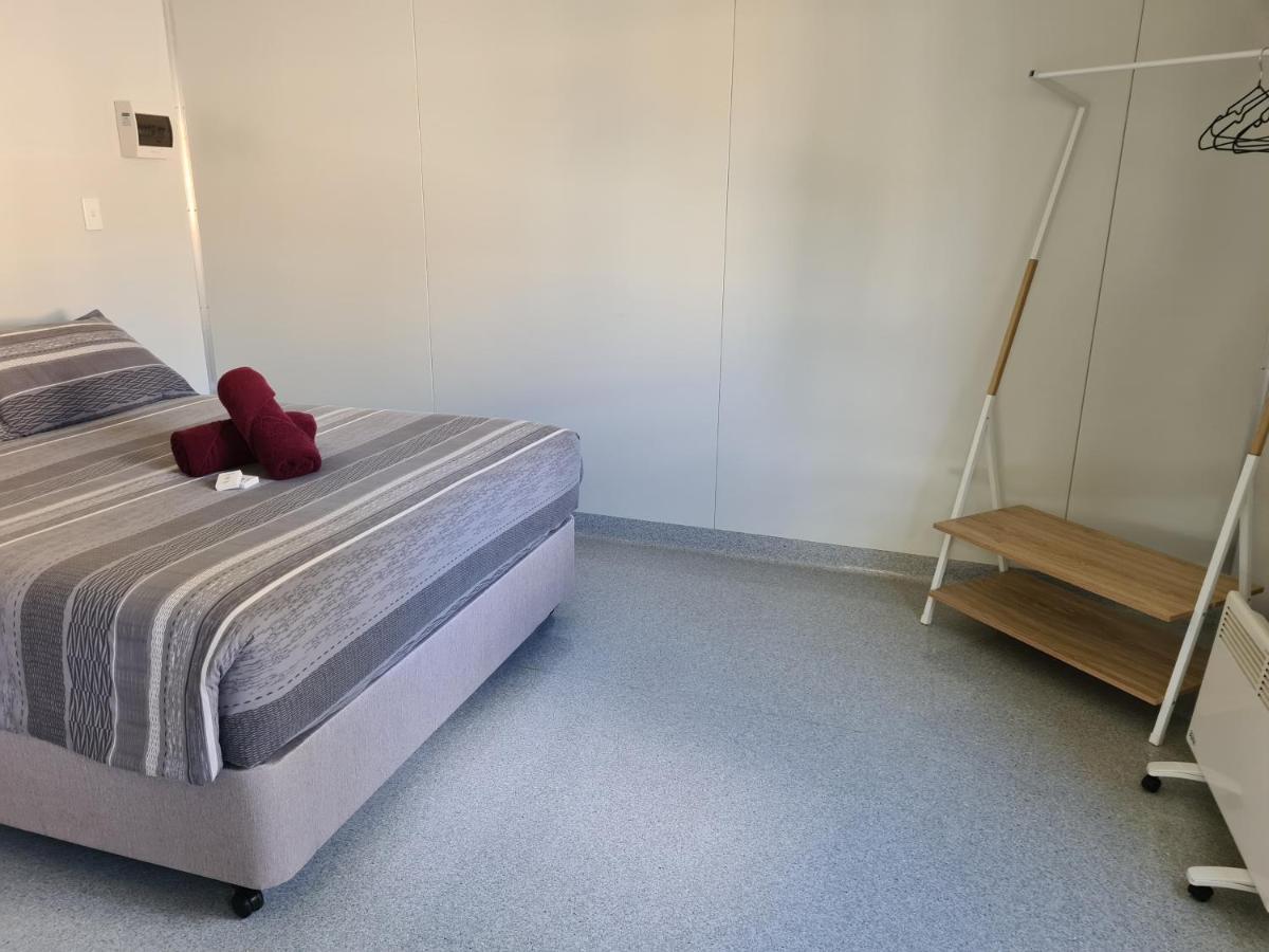 Pinjarra Caravan Park And Cabins ภายนอก รูปภาพ