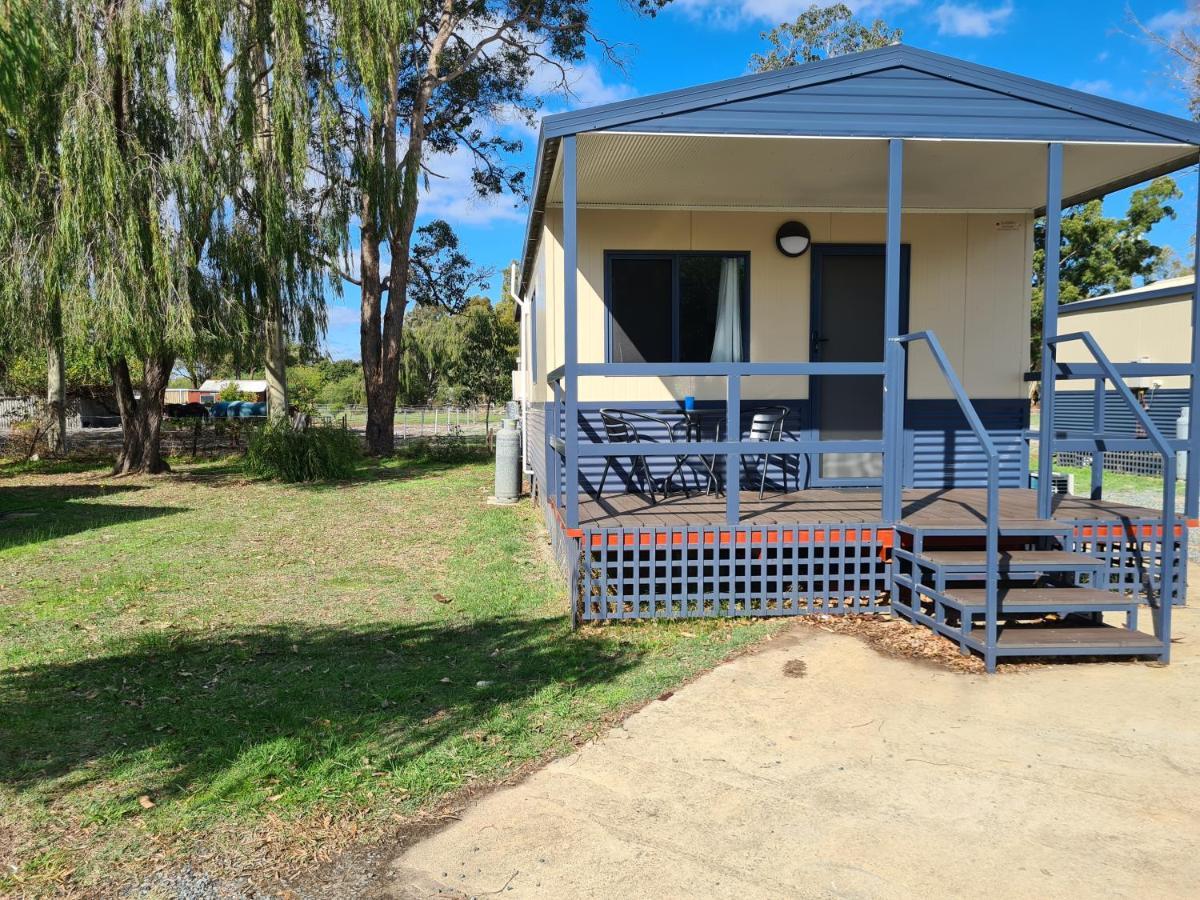 Pinjarra Caravan Park And Cabins ภายนอก รูปภาพ