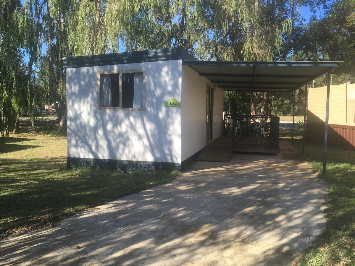 Pinjarra Caravan Park And Cabins ภายนอก รูปภาพ