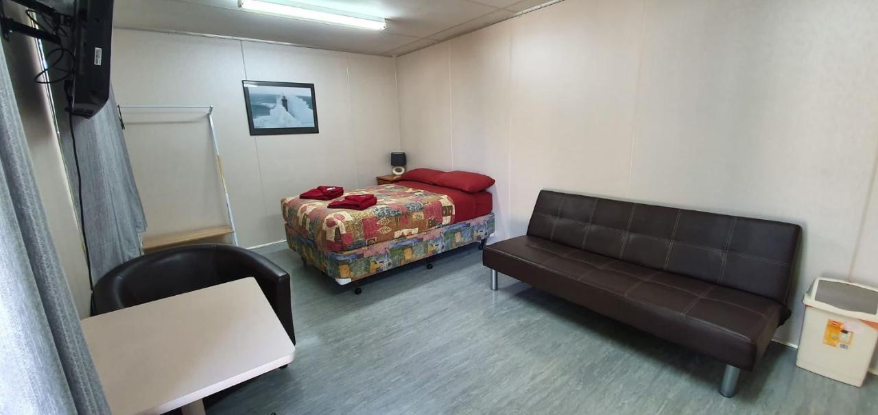Pinjarra Caravan Park And Cabins ภายนอก รูปภาพ