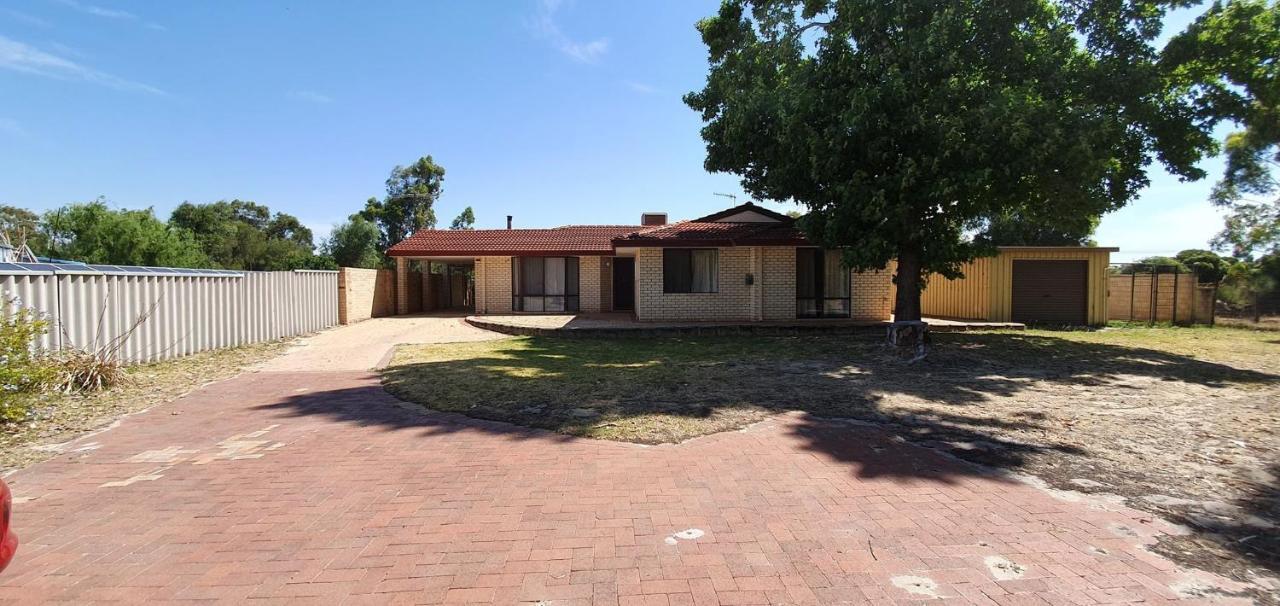 Pinjarra Caravan Park And Cabins ภายนอก รูปภาพ